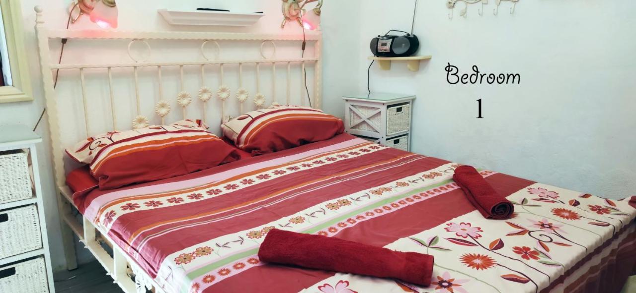 Apartment Alena With Terrace And Garden Center Jelsa Елса Экстерьер фото